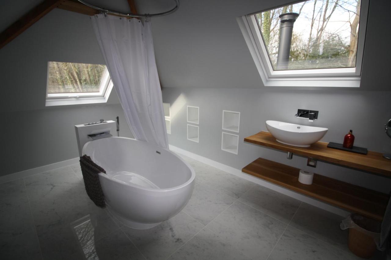 Ryefield Cottage - Luxurious Self-Catered Holiday Cottage With A Log Burner Chichester Exterior photo