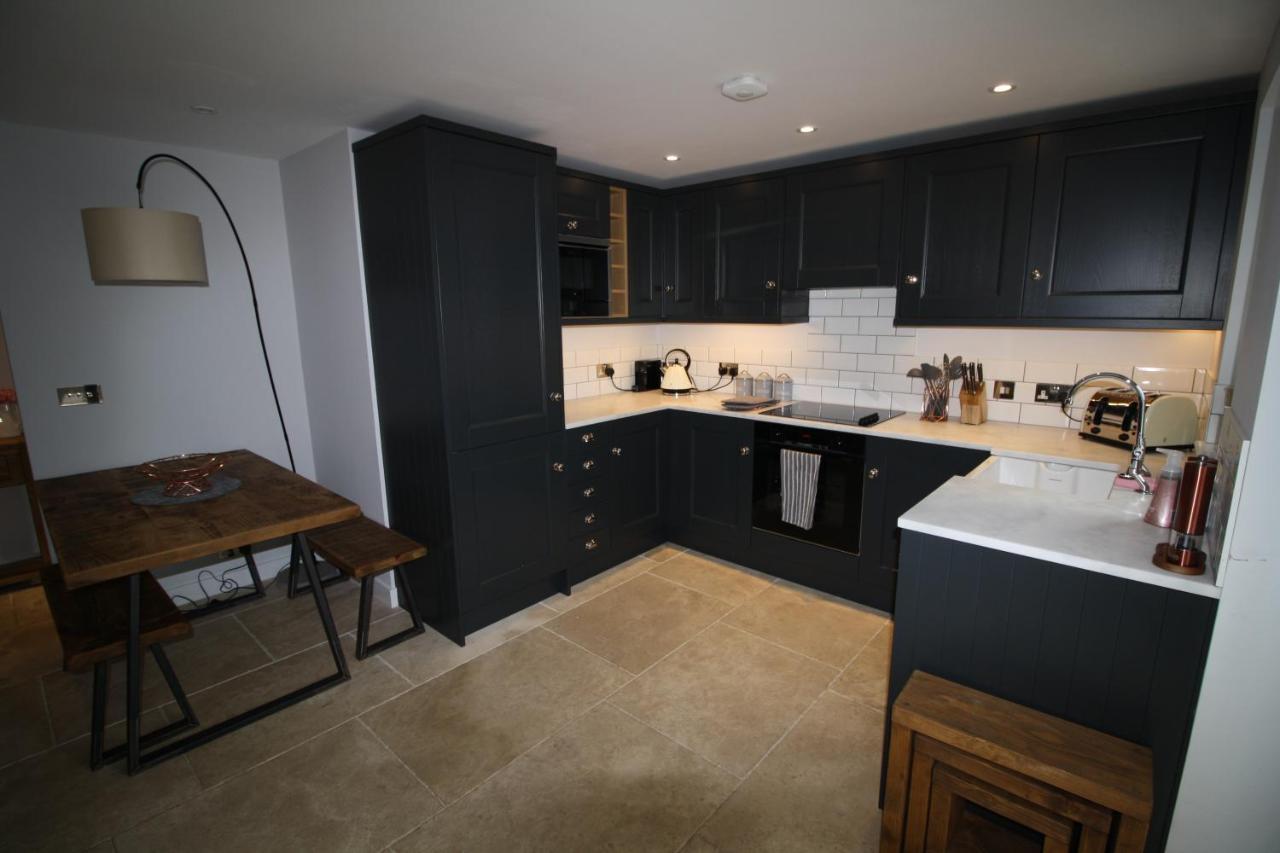 Ryefield Cottage - Luxurious Self-Catered Holiday Cottage With A Log Burner Chichester Exterior photo